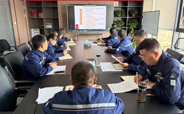 深學(xué)細(xì)悟黨的創(chuàng)新理論 凝心聚力推動企業(yè)發(fā)展—蘭州裕隆氣體股份有限公司黨支部組織開展主題黨日活動