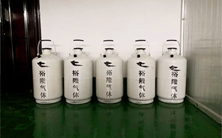 現(xiàn)代食品加工技術(shù):食品級液氮的應(yīng)用規(guī)范與安全實踐 現(xiàn)代食品加工技術(shù):食品級液氮的應(yīng)用規(guī)范與安全實踐